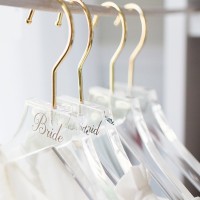 Luxury Wholesale Plastic Closet Clothes Hangers Retail Transparent Clear Acrylic Coat Hanger