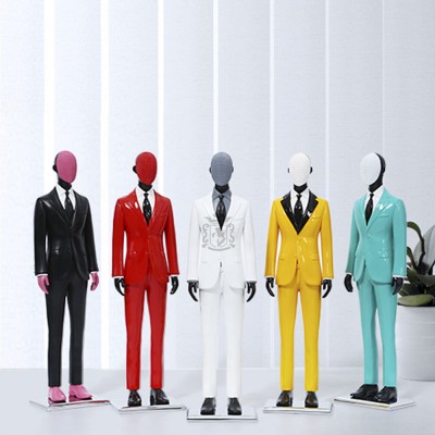 RuiChen New Shop Decoration For Window Design Style  Man Window Display Props Mannequin Decoration Display for Shops